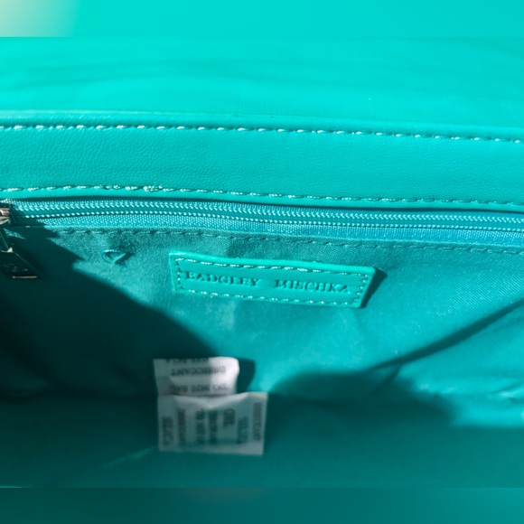 SOLD! NEW! Badgley Mischka Bombe Quilted Beaded Pearls Crossbody & Long Wallet - Picture 13 of 14